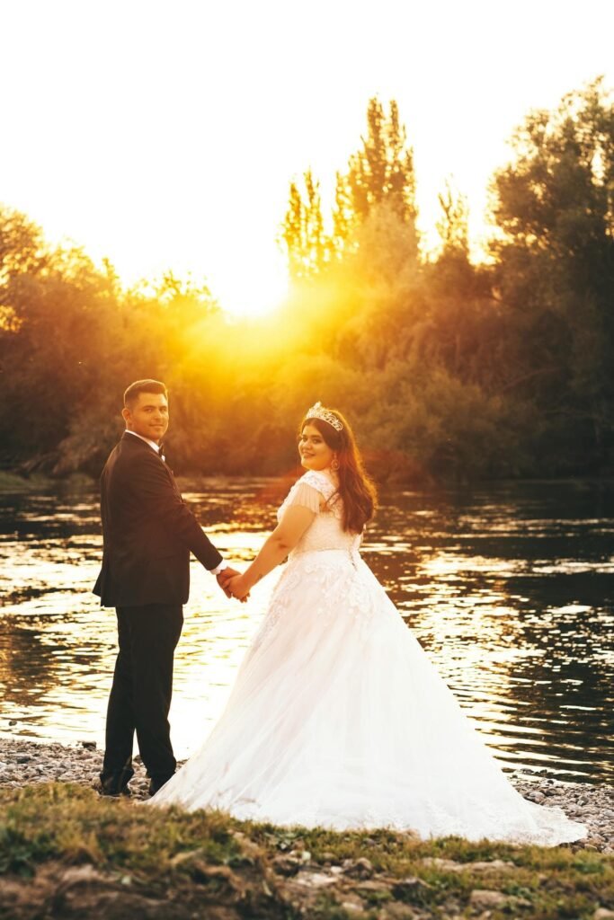 lake-wedding-golden-hour-photo